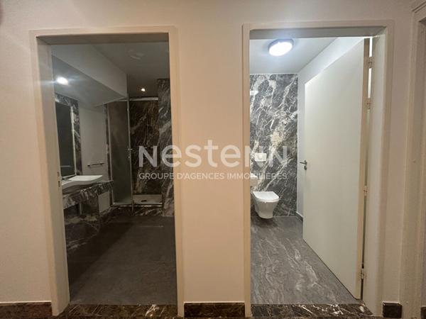 Bureaux (modifiable en habitation) 150m² avec PARKING - Grand standing au coeur d'Avignon intra-muros