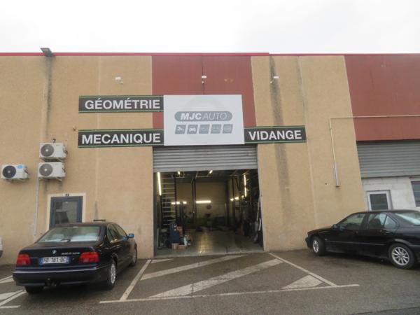 Fonds de GARAGE AUTOS, réparations et entretien toutes MARQUES A vendre DIGNE LES BAINS (04)