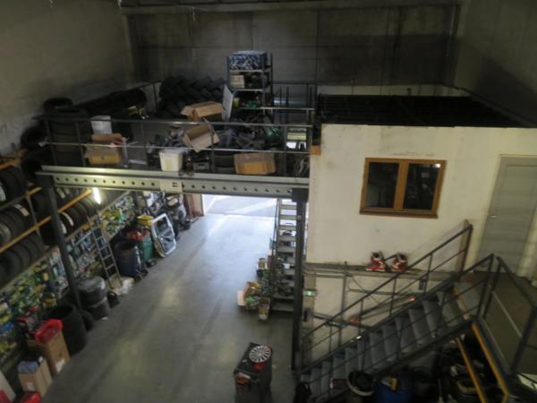 Fonds de GARAGE AUTOS, réparations et entretien toutes MARQUES A vendre DIGNE LES BAINS (04)