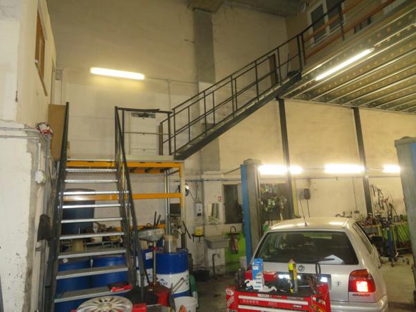 Fonds de GARAGE AUTOS, réparations et entretien toutes MARQUES A vendre DIGNE LES BAINS (04)