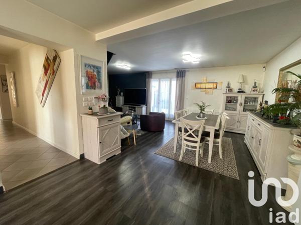 Maison à vendre 5 pièces 138 m² Courville-sur-Eure