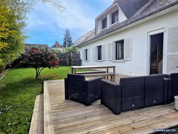 Maison à vendre à Château-Gontier-sur-Mayenne en Mayenne (53200), ref : 53073-1745