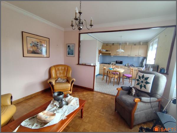 centre Saint-Julien, maison évolutive, toute commodités à pied, terrain constructible, garage, grenier aménageable, 3 chambre