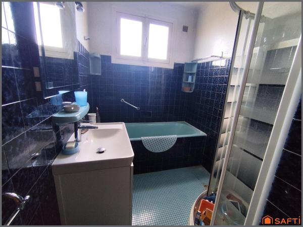 centre Saint-Julien, maison évolutive, toute commodités à pied, terrain constructible, garage, grenier aménageable, 3 chambre