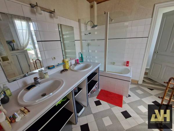 EXCLUSIVITÉ - ST MICHEL - CHARMANTE MAISON DE VILLE  - 180 M2  - JOLI JARDIN CLOS - GARAGE