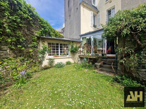 EXCLUSIVITÉ - ST MICHEL - CHARMANTE MAISON DE VILLE  - 180 M2  - JOLI JARDIN CLOS - GARAGE