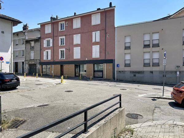 LA TRONCHE (38), Appartement 2 pièces avec une vue dégagée sur Belledonne