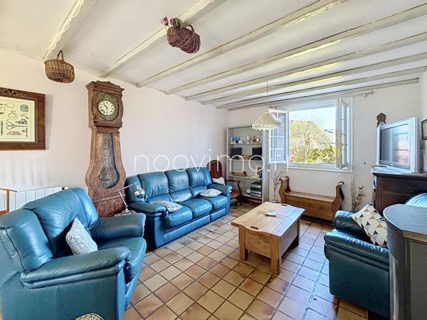 Plain-pied, 3 chambres, garage, beau jardin