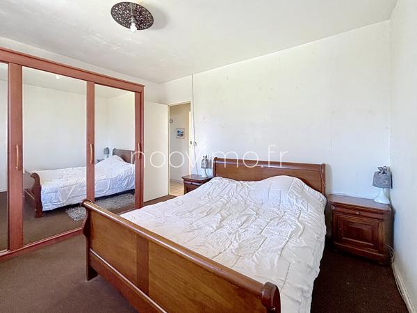 Plain-pied, 3 chambres, garage, beau jardin