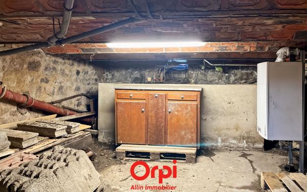 Maison à vendre    4 pièces •  Montmarault