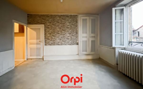 Maison à vendre    4 pièces •  Montmarault