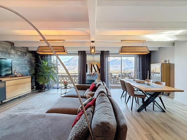 Chalet à vendre - entièrement rénovée avec vue panoramique lac et montagne - 8 pièces SEVRIER (74)