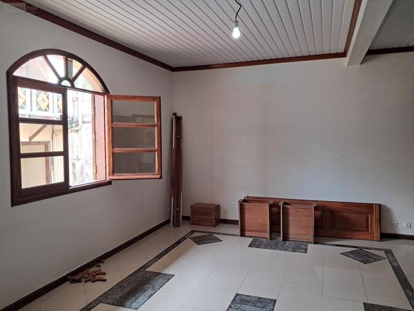 Villa à vendre à Remire-Montjoly en Guyane (97354), ref : 1009070