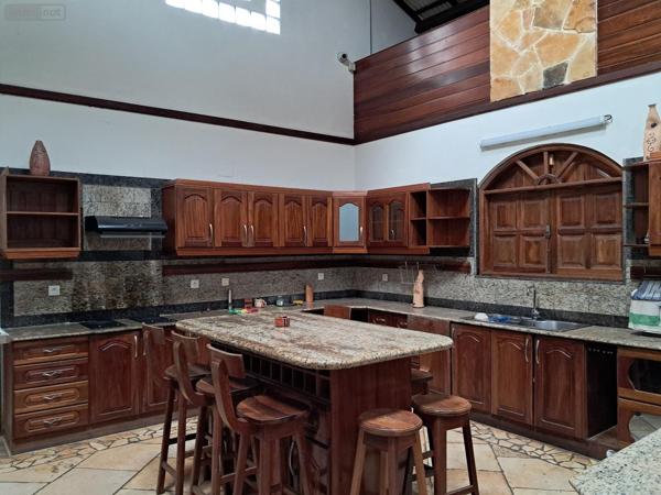 Villa à vendre à Remire-Montjoly en Guyane (97354), ref : 1009070