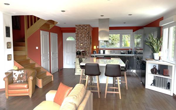 Maison à vendre    4 pièces • 95 m2 Divonne-les-Bains