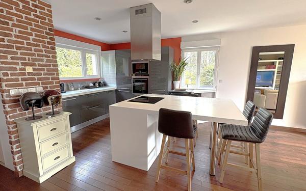 Maison à vendre    4 pièces • 95 m2 Divonne-les-Bains