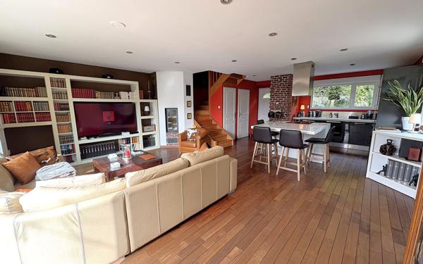 Maison à vendre    4 pièces • 95 m2 Divonne-les-Bains