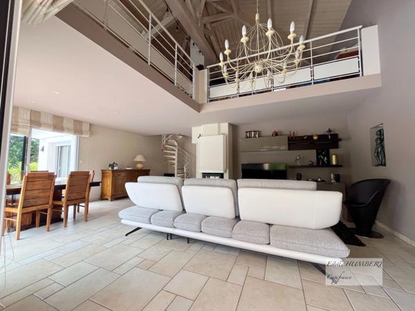 Maison 210m2, 6 pièces-3 garages (85)