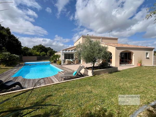 Maison 210m2, 6 pièces-3 garages (85)