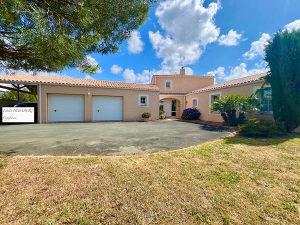 Maison 210m2, 6 pièces-3 garages (85)