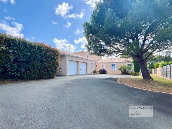Maison 210m2, 6 pièces-3 garages (85)