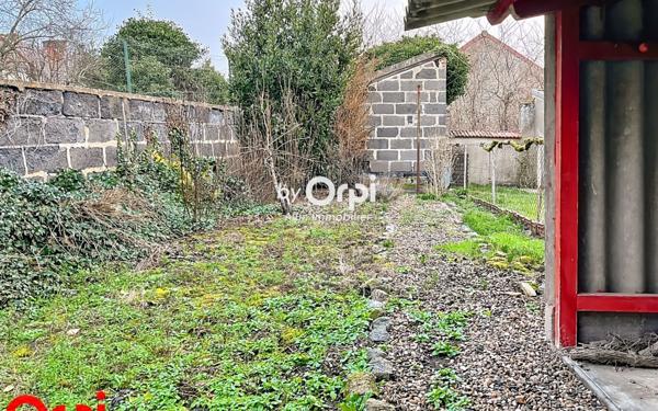 Maison à vendre    2 pièces •  Montmarault