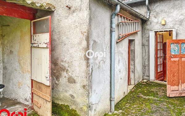 Maison à vendre    2 pièces •  Montmarault