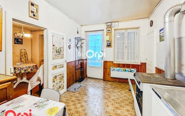 Maison à vendre    2 pièces •  Montmarault