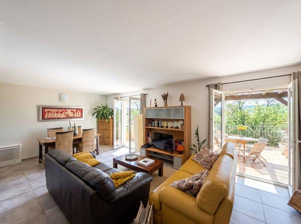 Maison Gardanne 4 pièce(s) 126 m2 - Bel extérieur - Aucun travaux à prévoir - Proche centre ville