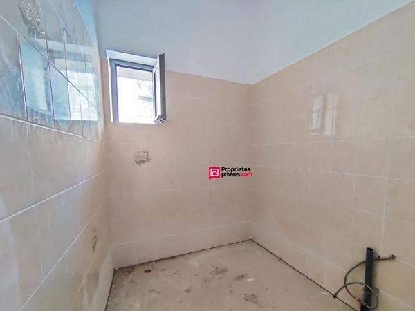 Maison T3 - 70 m² à rénover - 2 chambres  - Azille -  57 000