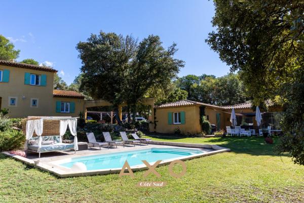 ROGNES - ENSEMBLE IMMOBILIER - PISCINE - CARPORT - TERRAIN  4000 M2 - POSSIBILITE DETACHEMENT - 1 200 000