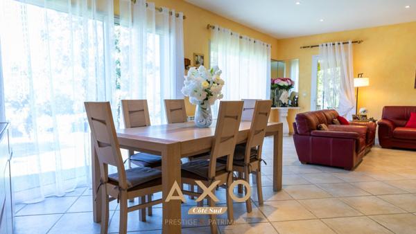 ROGNES - ENSEMBLE IMMOBILIER - PISCINE - CARPORT - TERRAIN  4000 M2 - POSSIBILITE DETACHEMENT - 1 200 000