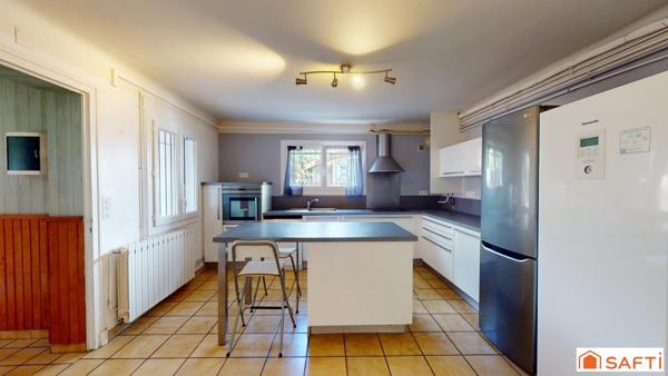 Maison 137m2, 5 pièces, 4 chambres, garage et jardinet