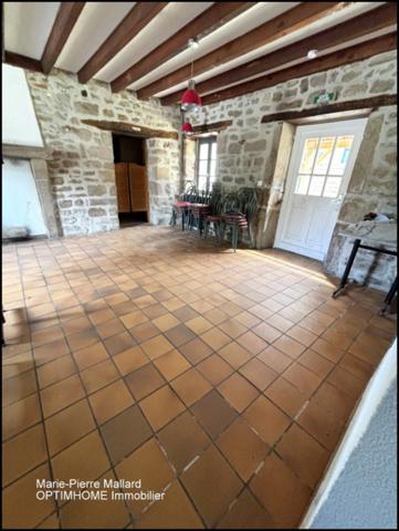 Maison de 7 pièces à SOUBREBOST (23)