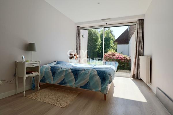 Maison avec Piscine chauffée et sous-sol