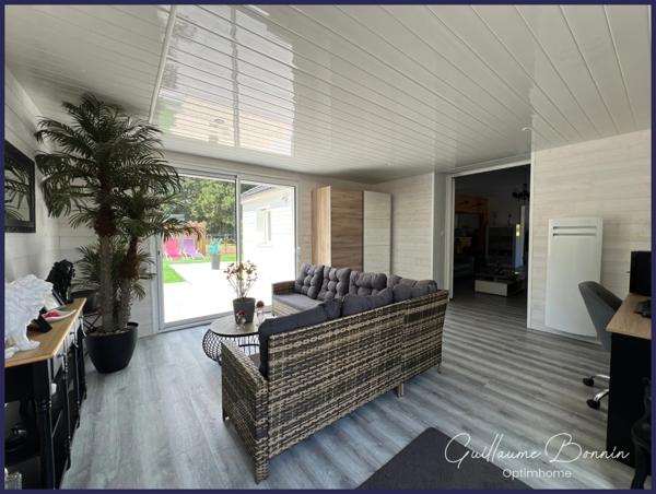 Maison à vendre 5 pièces de 129m², 3 chambres, suite parentale, SPA, garages à NOUAILLÉ-MAUPERTUIS 86340