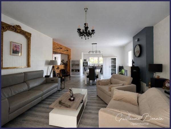 Maison à vendre 5 pièces de 129m², 3 chambres, suite parentale, SPA, garages à NOUAILLÉ-MAUPERTUIS 86340