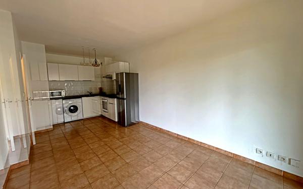 Appartement à louer    2 pièces •  Marseille 9