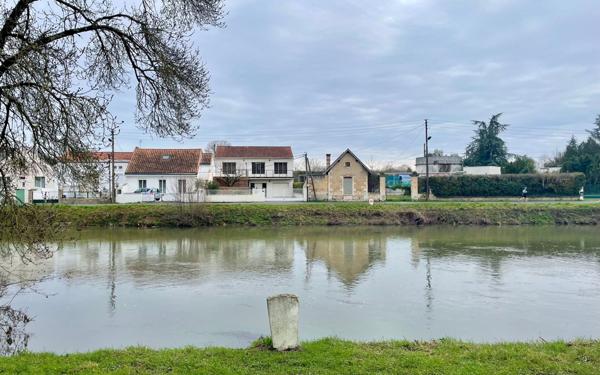 Maison à vendre    7 pièces •  Niort