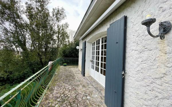 Maison à vendre    7 pièces •  Niort