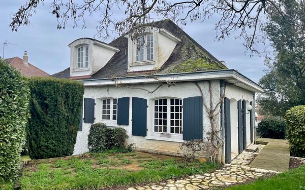 Maison à vendre    7 pièces •  Niort