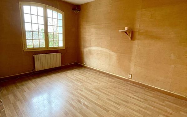 Maison à vendre    7 pièces •  Niort