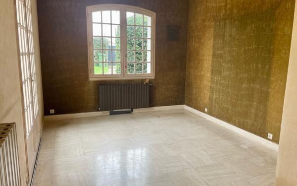 Maison à vendre    7 pièces •  Niort