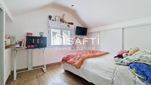 Individuelle, 3 chambres, dépendance, 445m2 de terrain...
