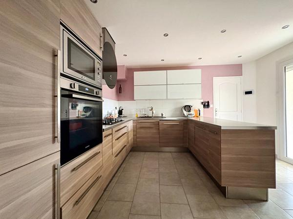 Maison Herouville Saint Clair 6 pièce(s) 127 m2