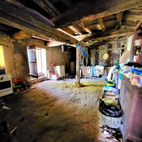 Maison de campagne avec 5 dépendances à restaurer à vendre, à proximité de Saint-Clar (32)