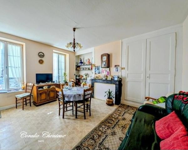 Immeuble de rapport avec jardin et garage