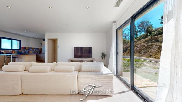 PLAIN PIED - VUE PANORAMIQUE - 3 CHAMBRES - SALLE DE BAINS - SALLE D'EAU