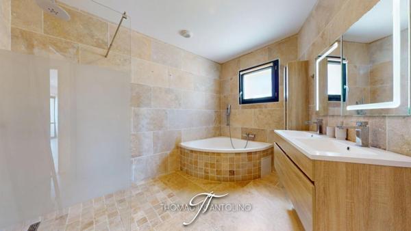 PLAIN PIED - VUE PANORAMIQUE - 3 CHAMBRES - SALLE DE BAINS - SALLE D'EAU