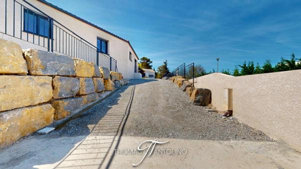 PLAIN PIED - VUE PANORAMIQUE - 3 CHAMBRES - SALLE DE BAINS - SALLE D'EAU